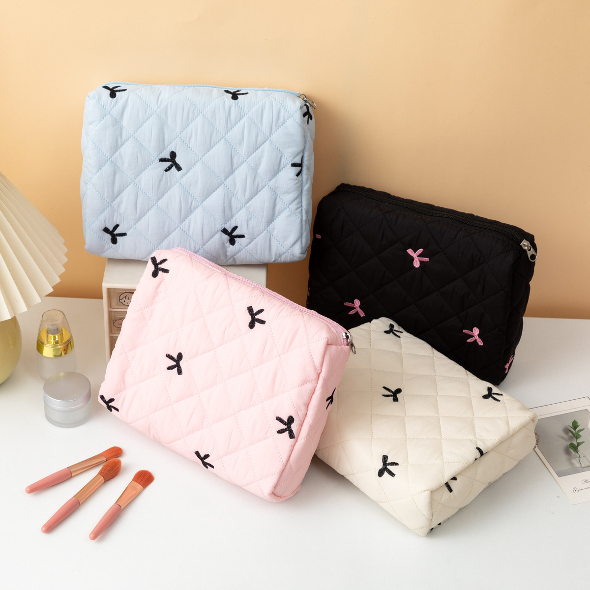 1 Piece Cute Bow Knot Women's Makeup Bag h5 Picture3